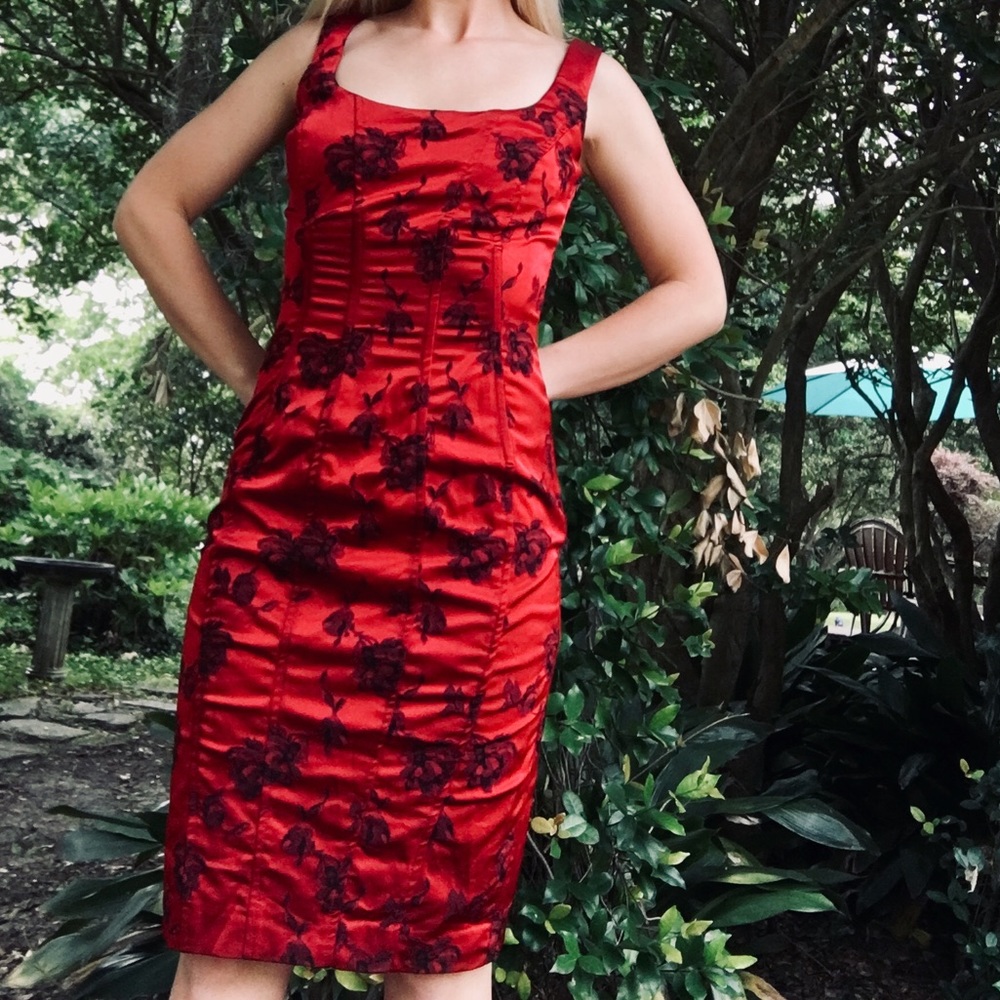 Moda International | Red and Black Floral Dress - Picture 2 of 4